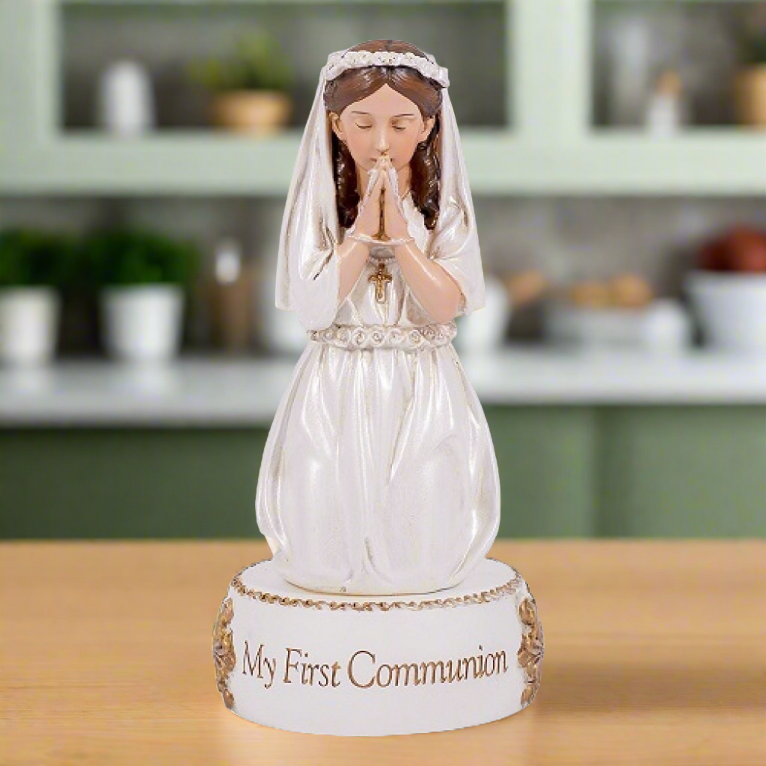 Girl's First Communion Statue 6"