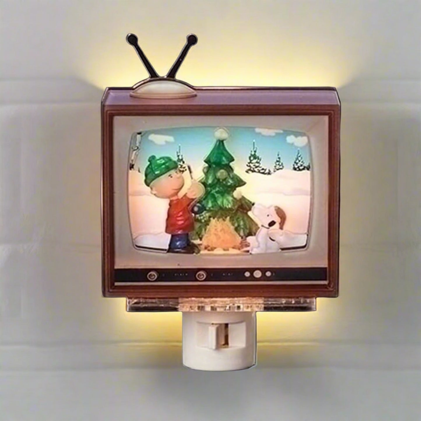 Roman Peanuts TV Christmas Tree Decorating Night Light 5 Inch
