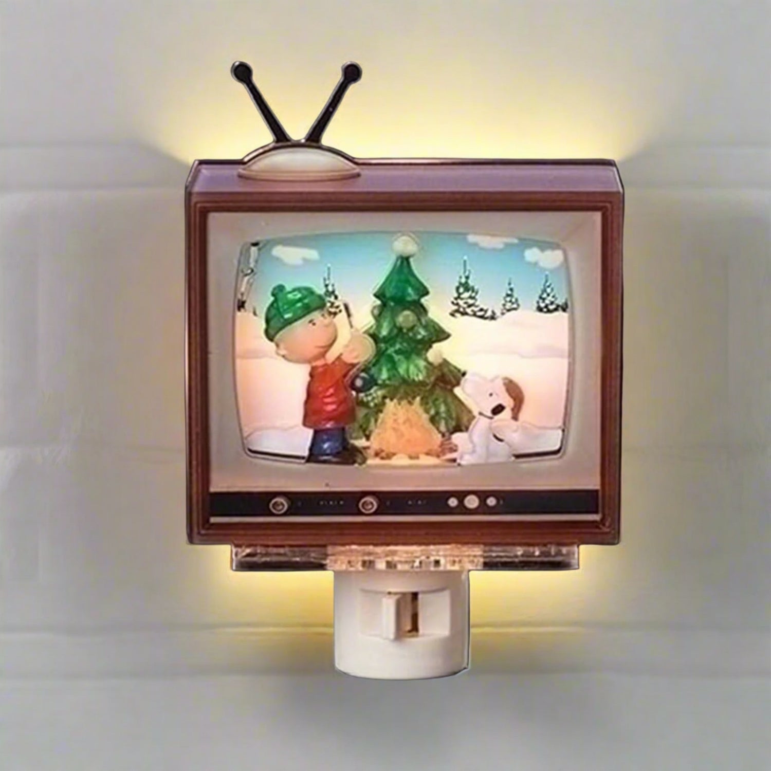 Roman Peanuts TV Christmas Tree Decorating Night Light 5 Inch