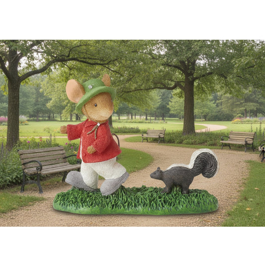 Skunk Attack Figurine Heart of Christmas