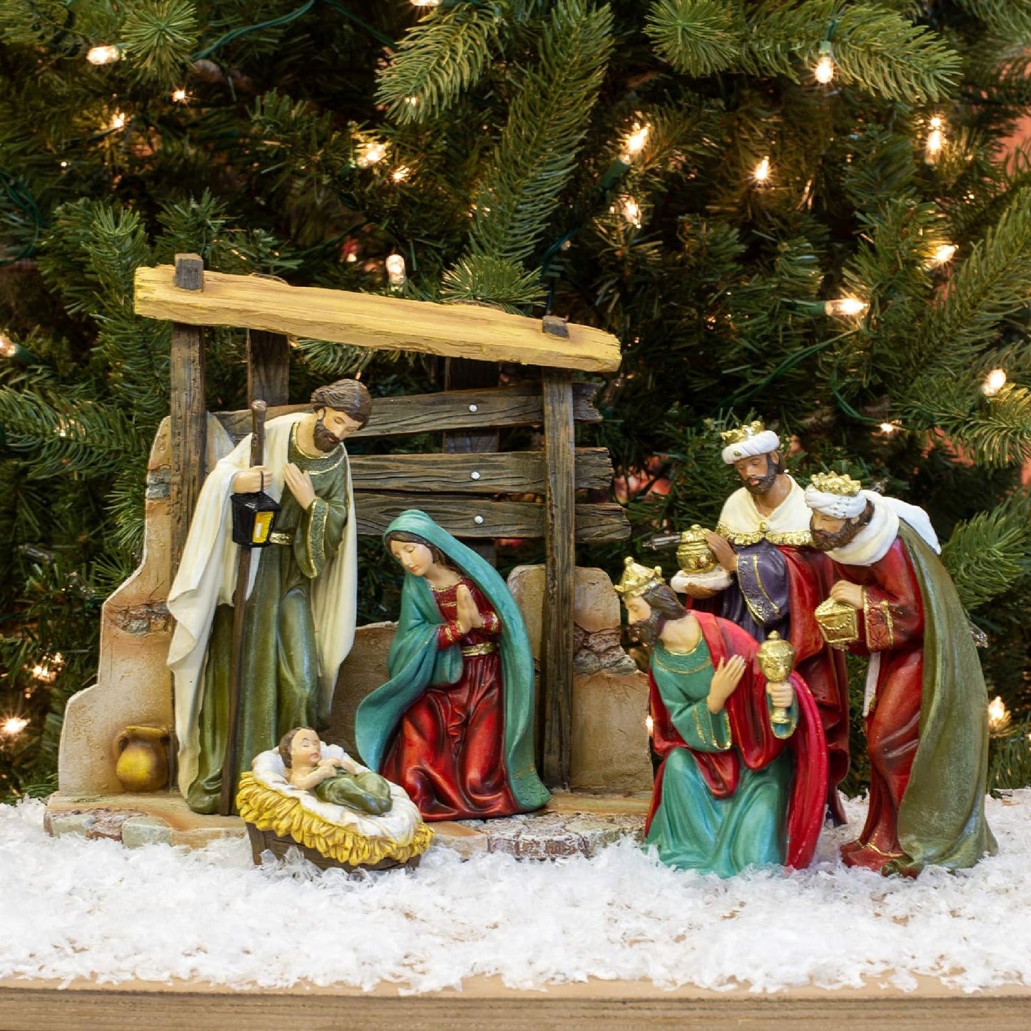 Roman 7 piece Nativity Scene with Stable Backdrop