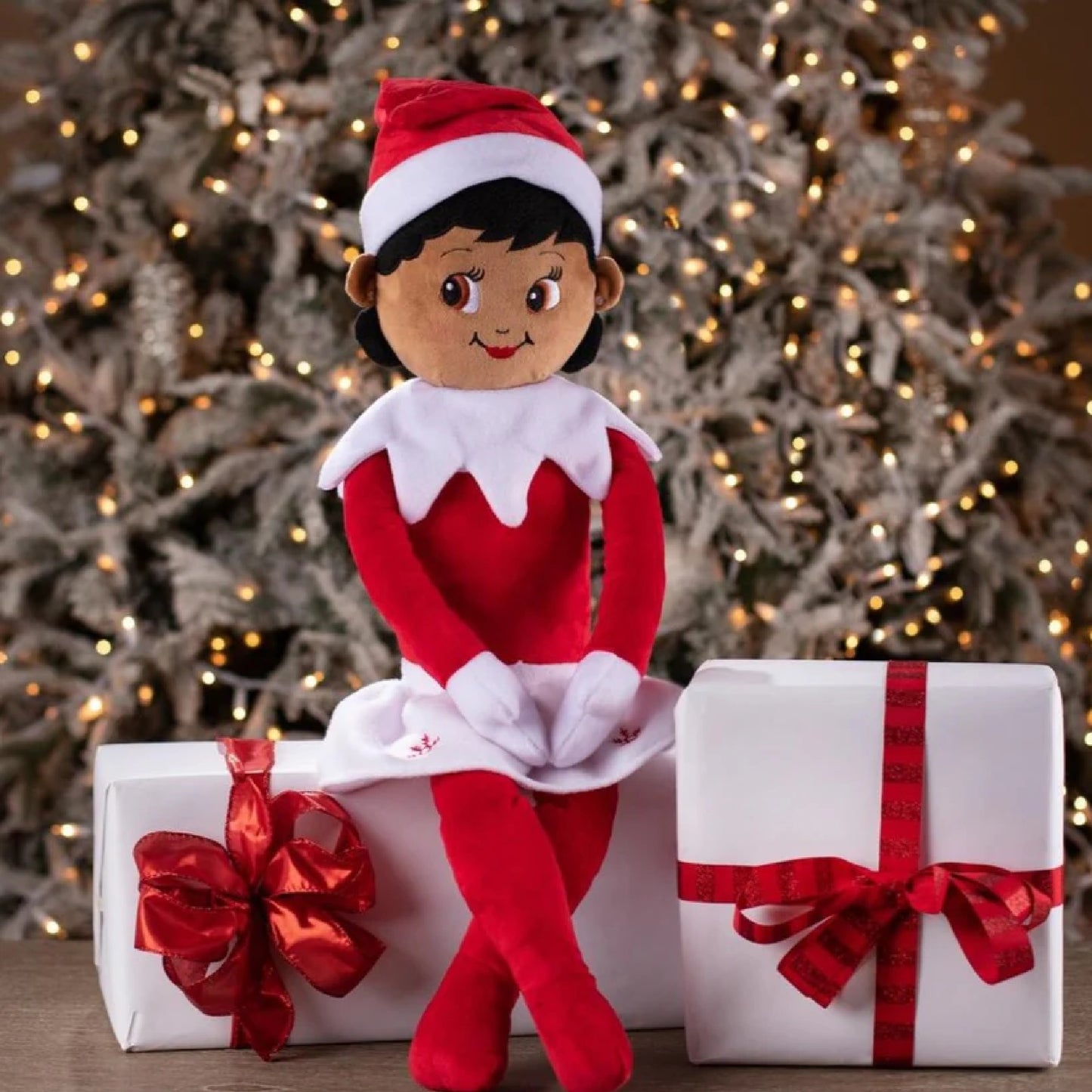 The Elf on the Shelf® Plushee Pals Huggable Girl Brown Eyes