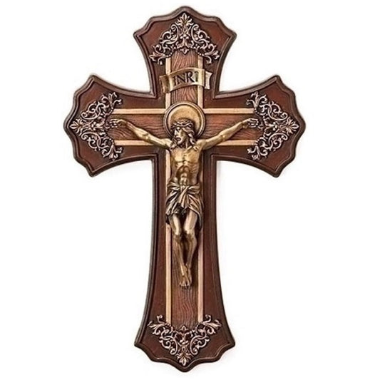 Joseph Studio Crucifix de style victorien