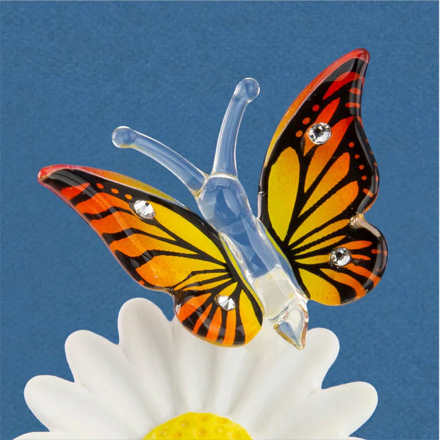 Glass Baron Daisy with Monarch Butterfly