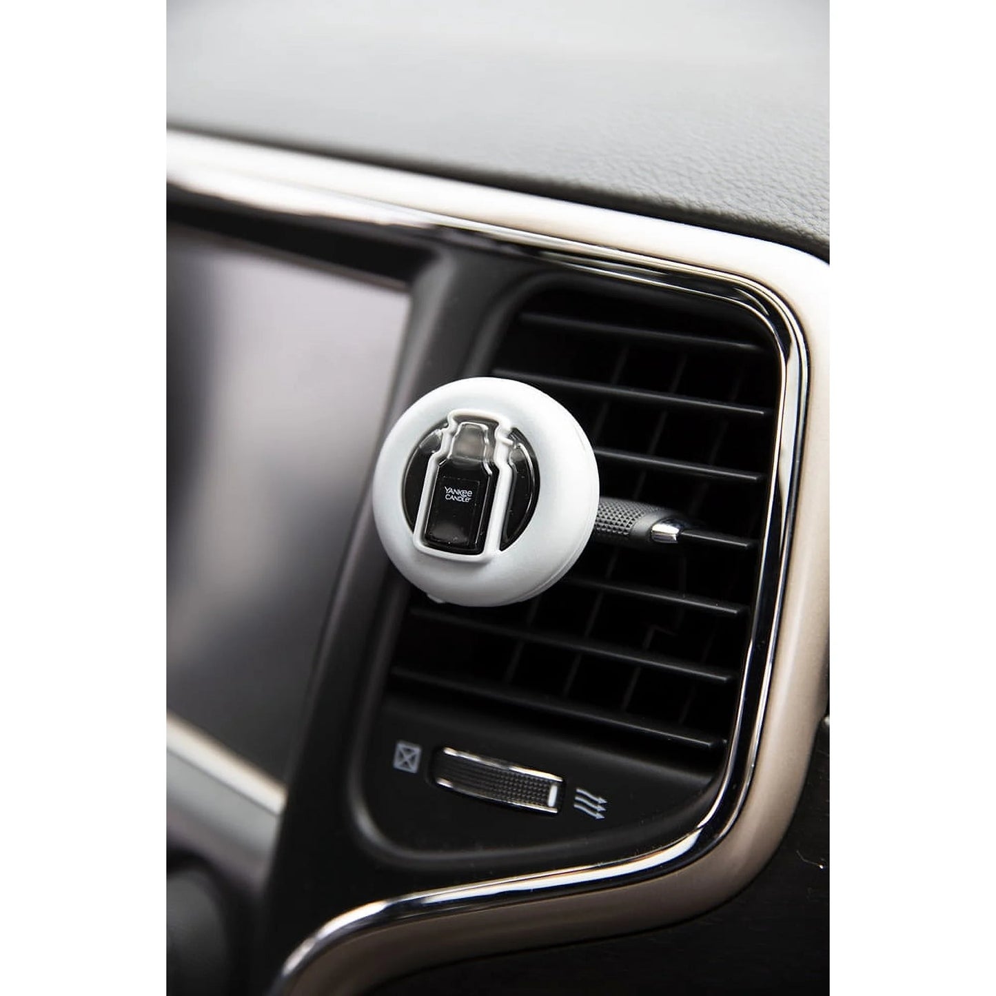 Yankee Candle Smart Car Vent Clip Air Freshener that Last up 30 days (Iced Berry Lemonade, 1 Pack)