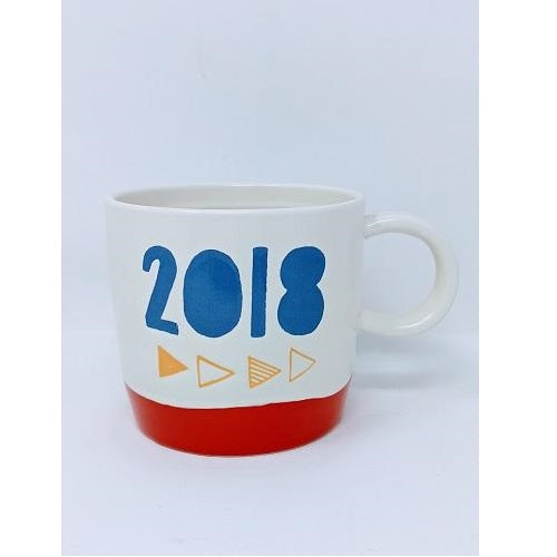 Tasse à café datée 2018 